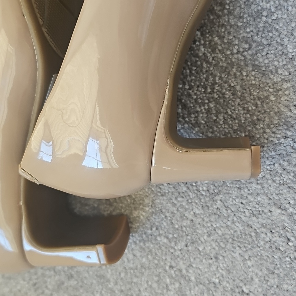 Clarks Tan Women's Heels 8.5 - Picture 4 of 4